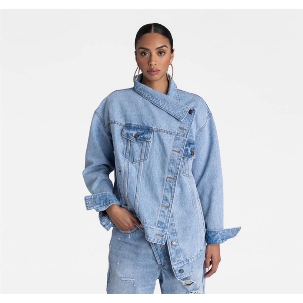 KBB Kahlana Barfield Brown Asymmetric Denim Jacket Light Wash Blue KBB0-011 L